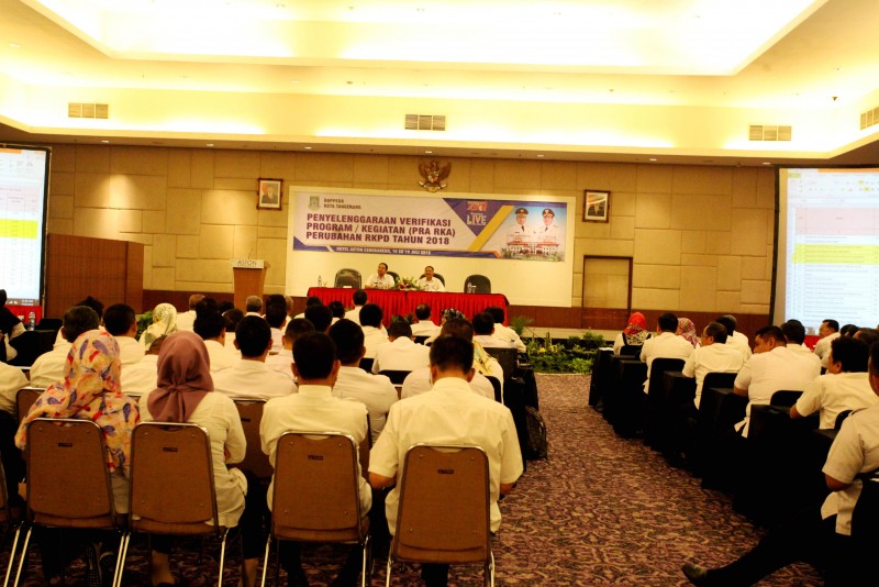 IMG-tutup-acara-verifikasi-program-kegiatan-apbd-perubahan-tahun-2018-begini-pesan-arief