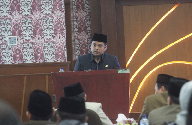 IMG-hari-pertama-kerja-arief-sampaikan-laporan-di-rapat-paripurna