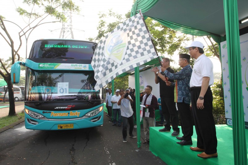 IMG-pjs-wali-kota-lepas-rombongan-mudik-bersama-bpjs-ketenagakerjaan