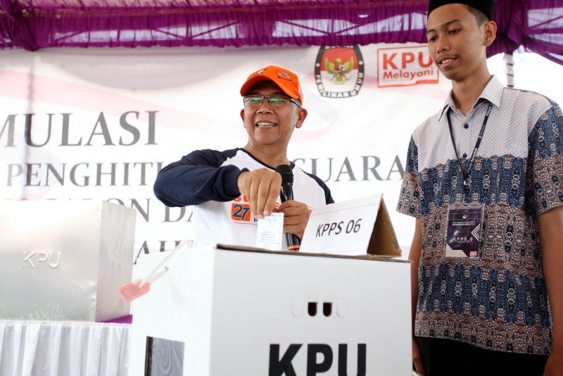 IMG-pjs-minta-kpu-lebih-gencar-sosialisasikan-pemilukada