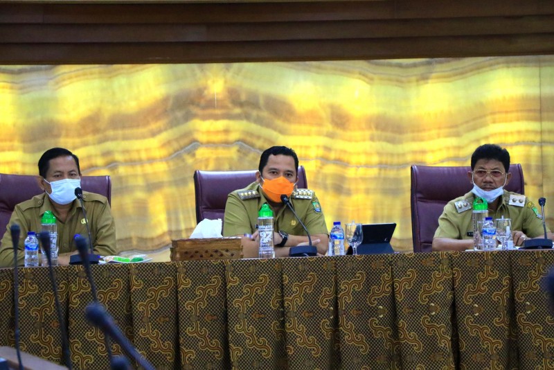 IMG-pemkot-bahas-strategi-pemulihan-kota-dalam-menghadapi-pandemi-covid-19