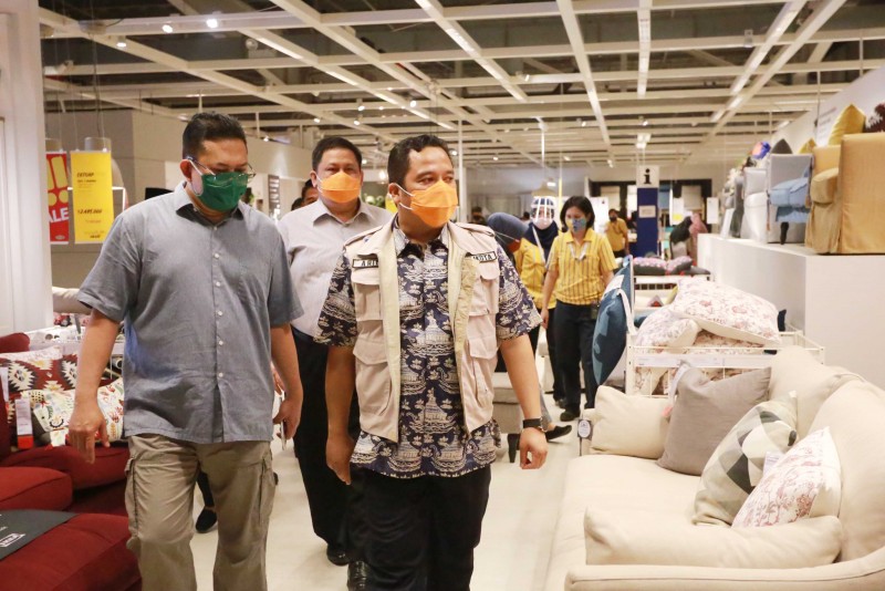 IMG-akhir-pekan-wali-kota-cek-protokol-kesehatan-di-pusat-perbelanjaan