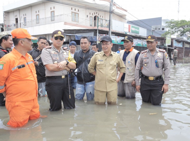 IMG-banjir-kiriman-mampir-di-tangerang