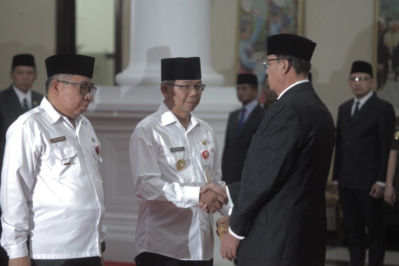IMG-gubernur-resmi-lantik-pjs-wali-kota-tangerang