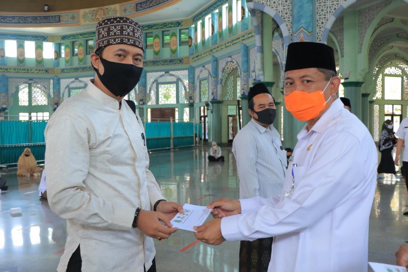 IMG-baznas-provinsi-banten-kembali-salurkan-bantuan-bagi-marbot-di-kota-tangerang