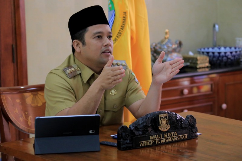 IMG-arief-harapkan-peserta-kkk-unis-berkontribusi-pulihkan-ekonomi-warga-lewat-wirausaha-mandiri