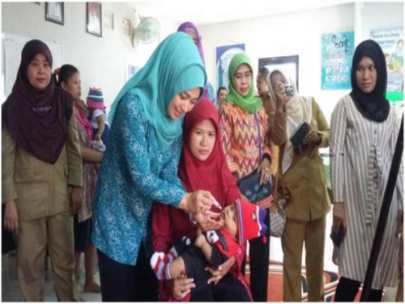 IMG-pekan-imunisasi-nasional-pin-polio-di-kota-tangerang-tahun-2016