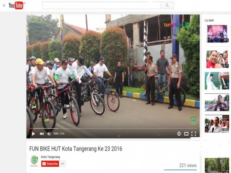 IMG-antusias-pengunjung-terhadap-tayangan-video-liputan-tangerangtv