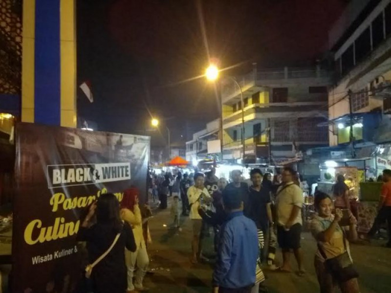 IMG-kemeriahan-hitam-putihnya-cullinary-night-kota-tangerang