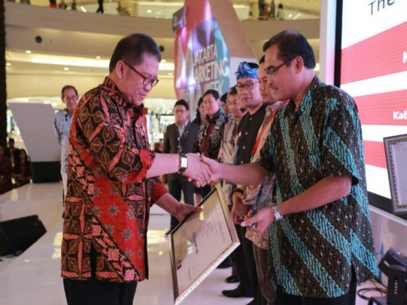 IMG-kota-tangerang-raih-penghargaan-bergensi-pada-ajang-indonesia-digital-economy-award-idea-2016