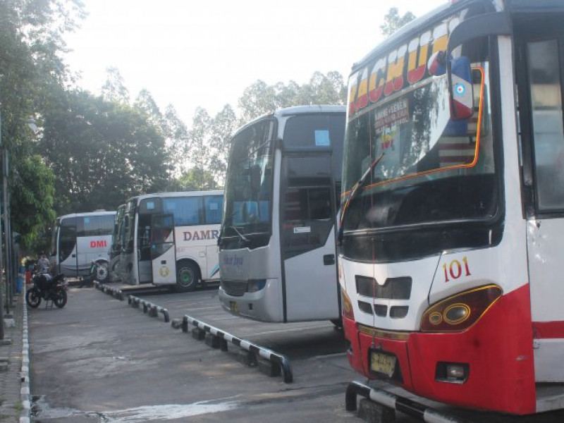 IMG-biar-mudik-aman-sopir-bus-dites-urine-terminal-poris-gandeng-bnn