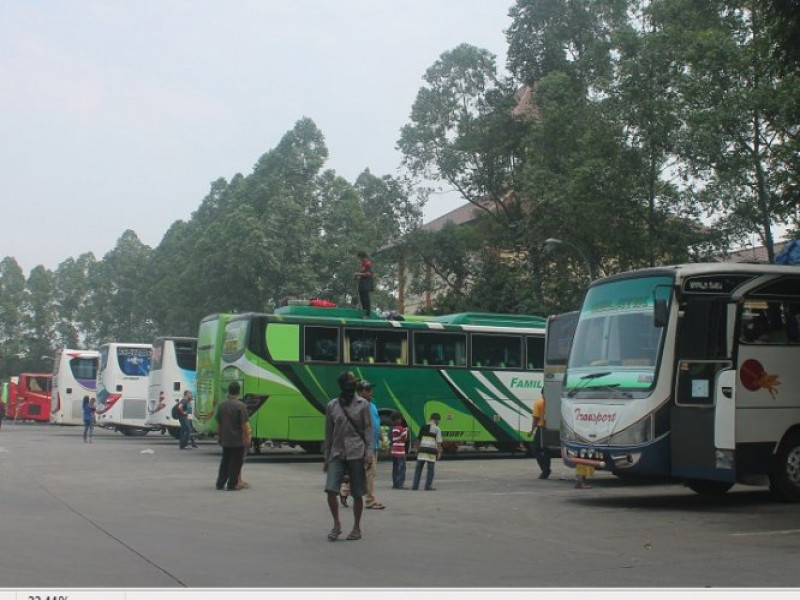 IMG-arus-mudik-di-terminal-poris-plawad-aman-terkendali