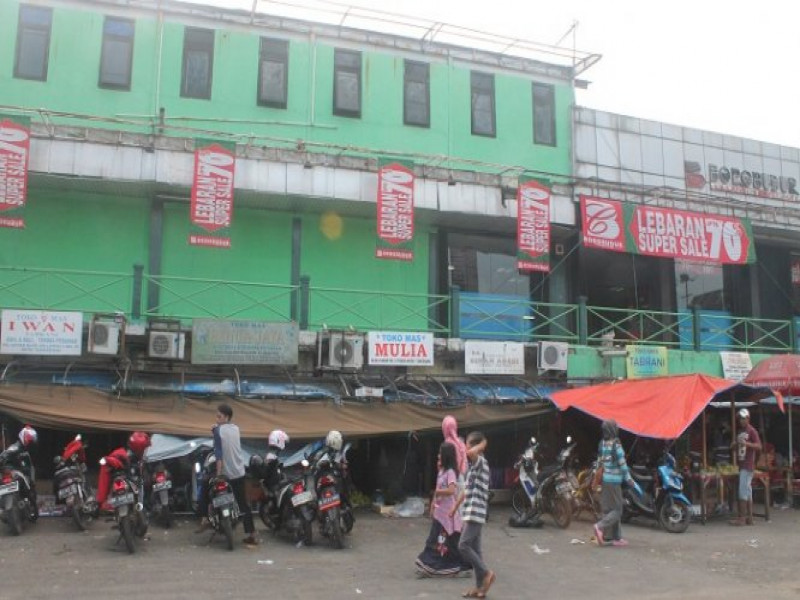 IMG-aktivitas-warga-di-pasar-mulai-bergeliat-lagi