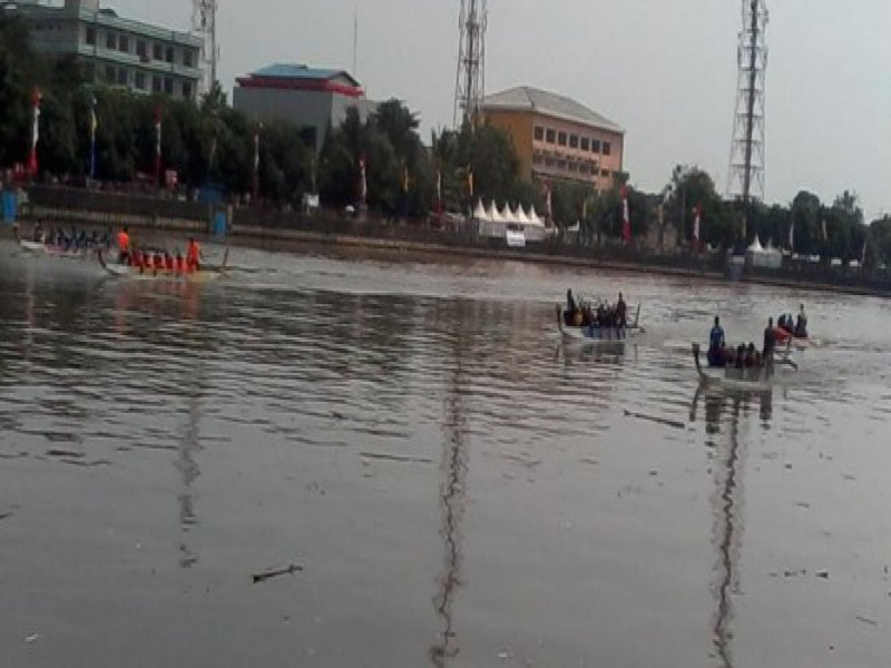 IMG-lomba-perahu-naga-sedot-antusias-warga