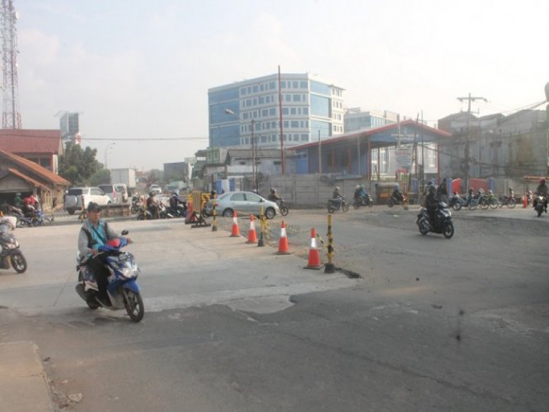 IMG-perempatan-atang-sanjaya-diperlebar-warga-senang