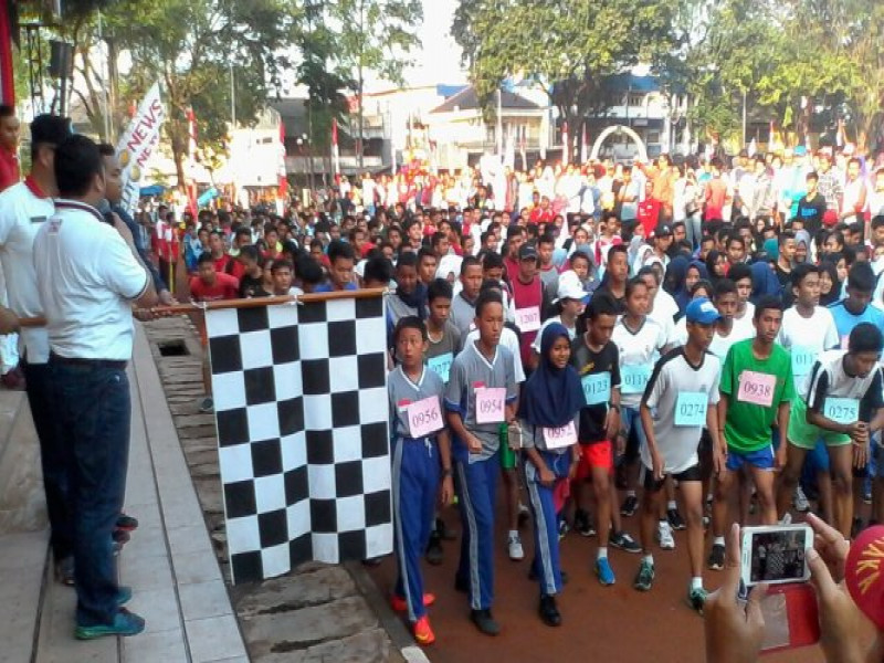 IMG-lomba-lari-marathon-45-k-kota-tangerang