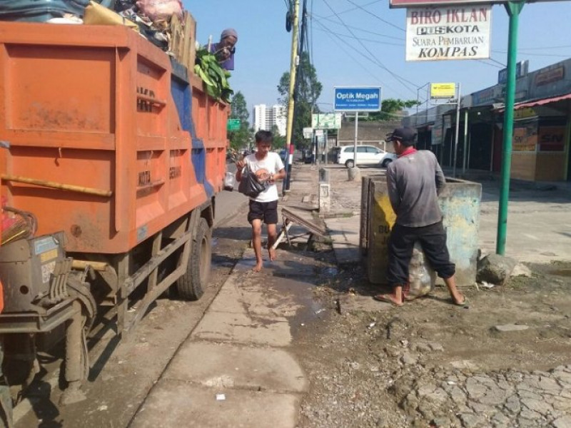 IMG-masyarakat-diingatkan-agar-ubah-pola-buang-sampah