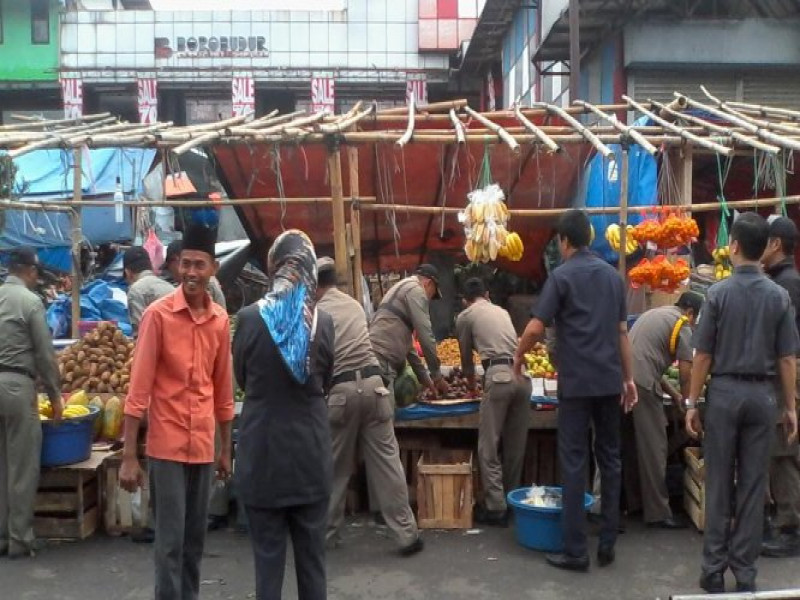IMG-pkl-pasar-anyar-kembali-ditertibkan