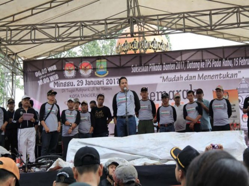 IMG-wali-kota-buka-semarak-pilkada-di-tugu-adipura