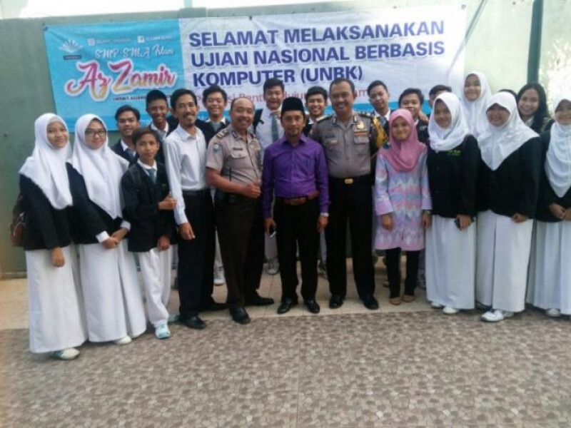 IMG-binamas-polsek-cipondoh-berikan-pengamanan-ujian-nasional-berbasis-komputer