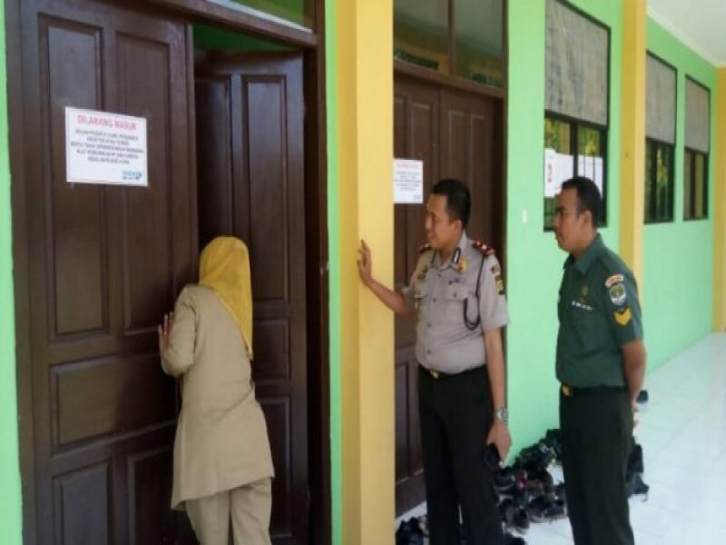 IMG-kapolsek-cipondoh-pantau-pelaksanaan-unbk