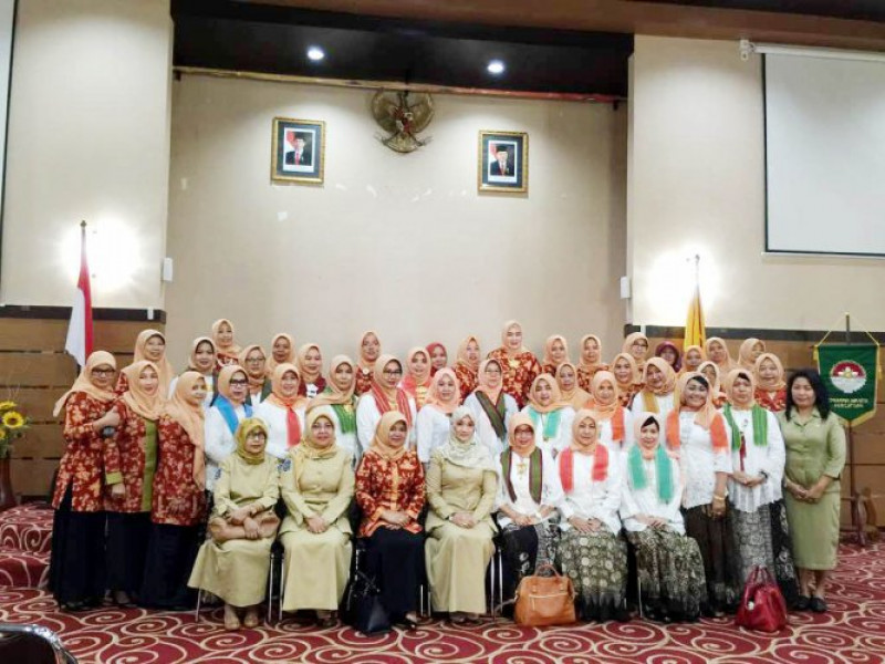 IMG-dwp-kota-tangerang-belajar-kerajinan-ke-kota-mataram