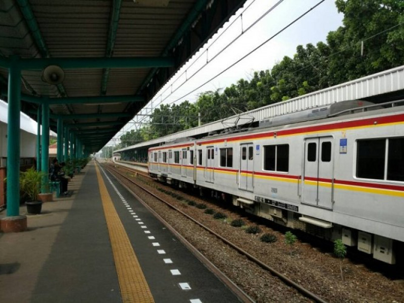 IMG-stasiun-diprediksi-padat-pengguna-ka-diimbau-punya-kmt