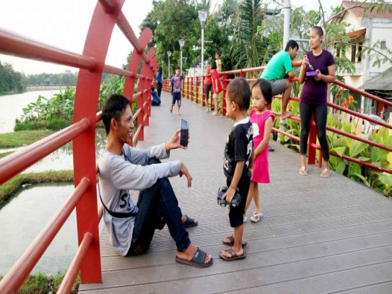 IMG-taman-flying-deck-lokasi-favorit-untuk-ngabuburit