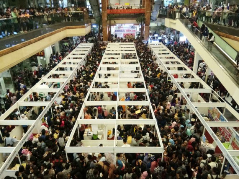 IMG-job-fair-diminati-ribuan-pencari-kerja