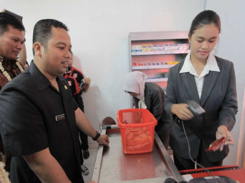 IMG-siswa-i-smk-negeri-1-kota-tangerang-senang-dapatkan-teaching-factory-bussines-center