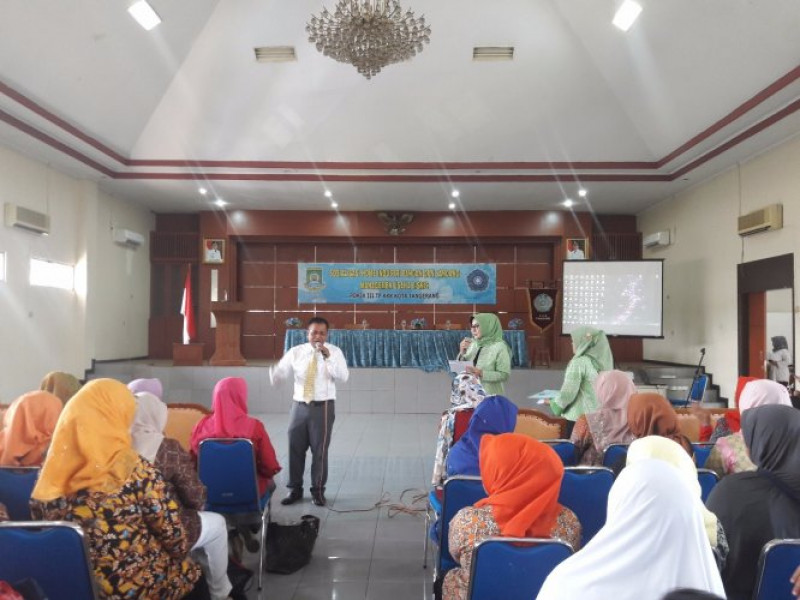 IMG-tingakatkan-up2k-tp-pkk-kota-tangerang-melakukan-sosialisasi-home-industri-pangan-dan-sandang