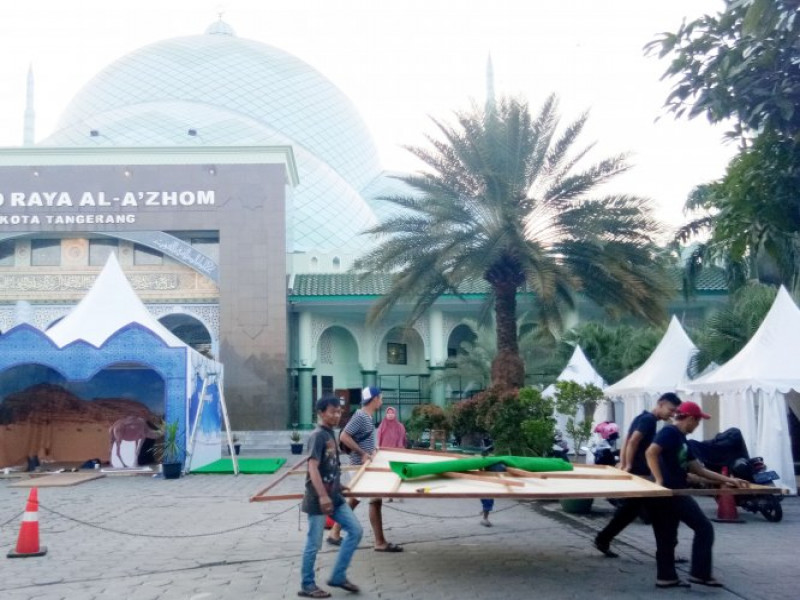 IMG-festival-al-azhom-dimeriahkan-pasar-rakyat
