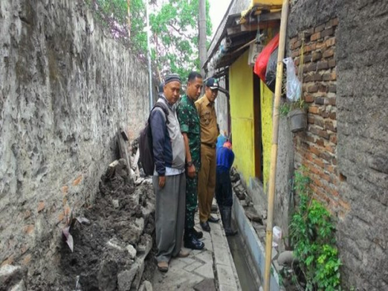 IMG-pembangunan-drainase-di-neglasari-diapresiasi-warga