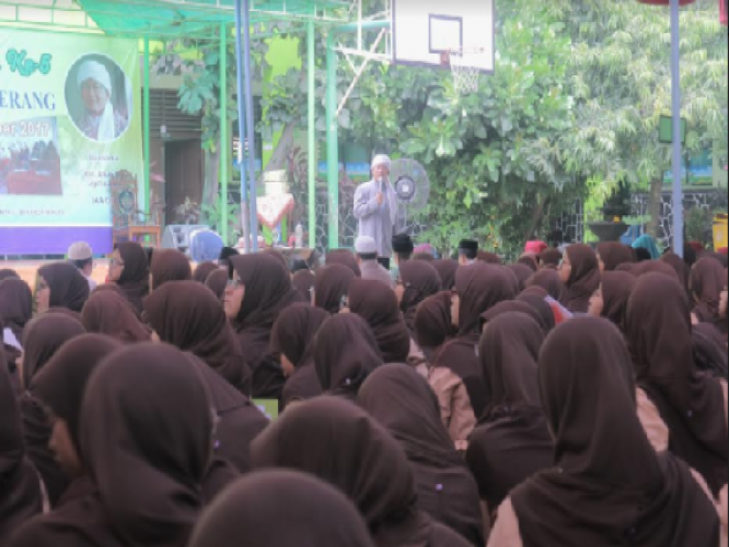 IMG-tingkatkan-ketaqwan-kepada-siswa-i-smp-negeri-9-kota-tangerang-khataman-quran-ke-5-kalinya
