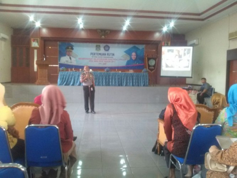 IMG-pkk-kota-tangerang-dan-bnn-lakukan-sosialisasi-bahaya-narkoba