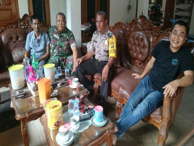 IMG-bhabinkamtibmas-dan-babinsa-kelurahan-sudimara-timur-sambang-bersama-ke-kediaman-warga-binaannya