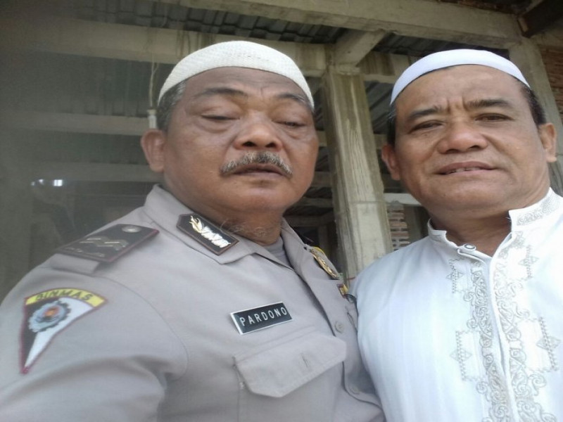 IMG-bhabinkamtibmas-polsek-jatiuwung-aiptu-pardono-sambangi-tokoh-agama-kp-gembor