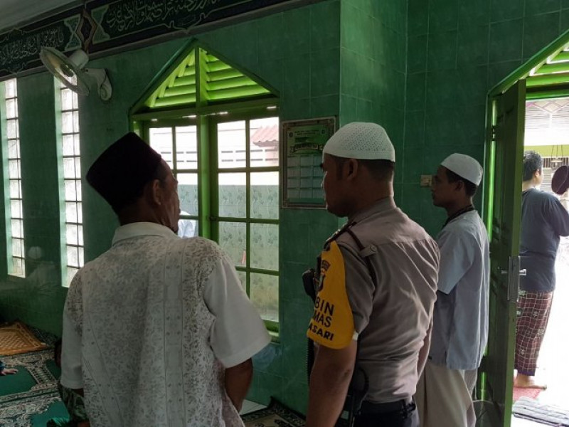 IMG-aiptu-slamet-sugianto-himbau-pak-ustadz-dalam-cinta-program-masjid