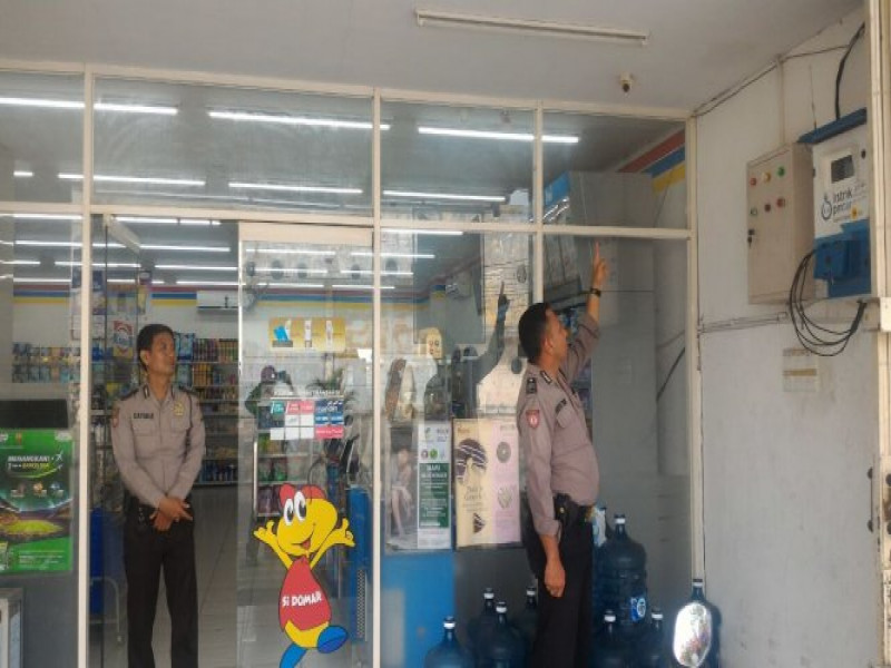 IMG-unit-sabhara-polsek-neglasari-tingkatkan-patroli-kewilayahan-dengan-dialogis