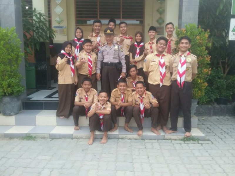 IMG-iptu-sularjo-kunjungi-persami-smp-karya-bangsa