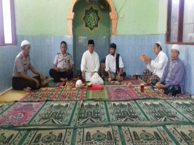 IMG-polsek-sepatan-undang-tokoh-agama-melaksanakan-sholat-djuhur-berjamaah