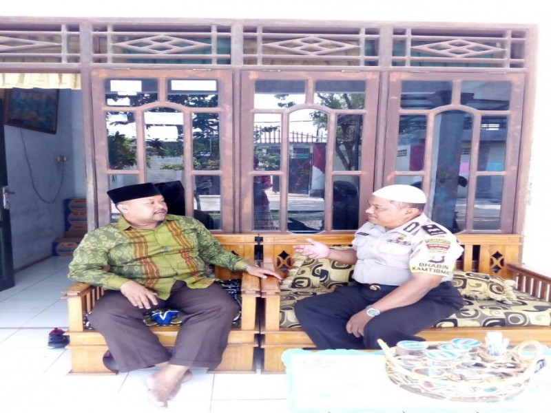 IMG-aiptu-budi-sy-bhabinkamtibmas-polsek-sepatan-silaturahmi-ke-tokoh-agama-ulama