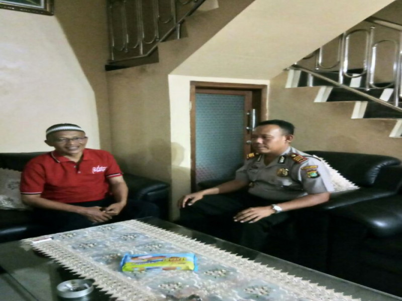 IMG-kapolsek-pakuhaji-akp-suyatnosh-sambang-ke-tokoh-masyarakat-h-sanudin