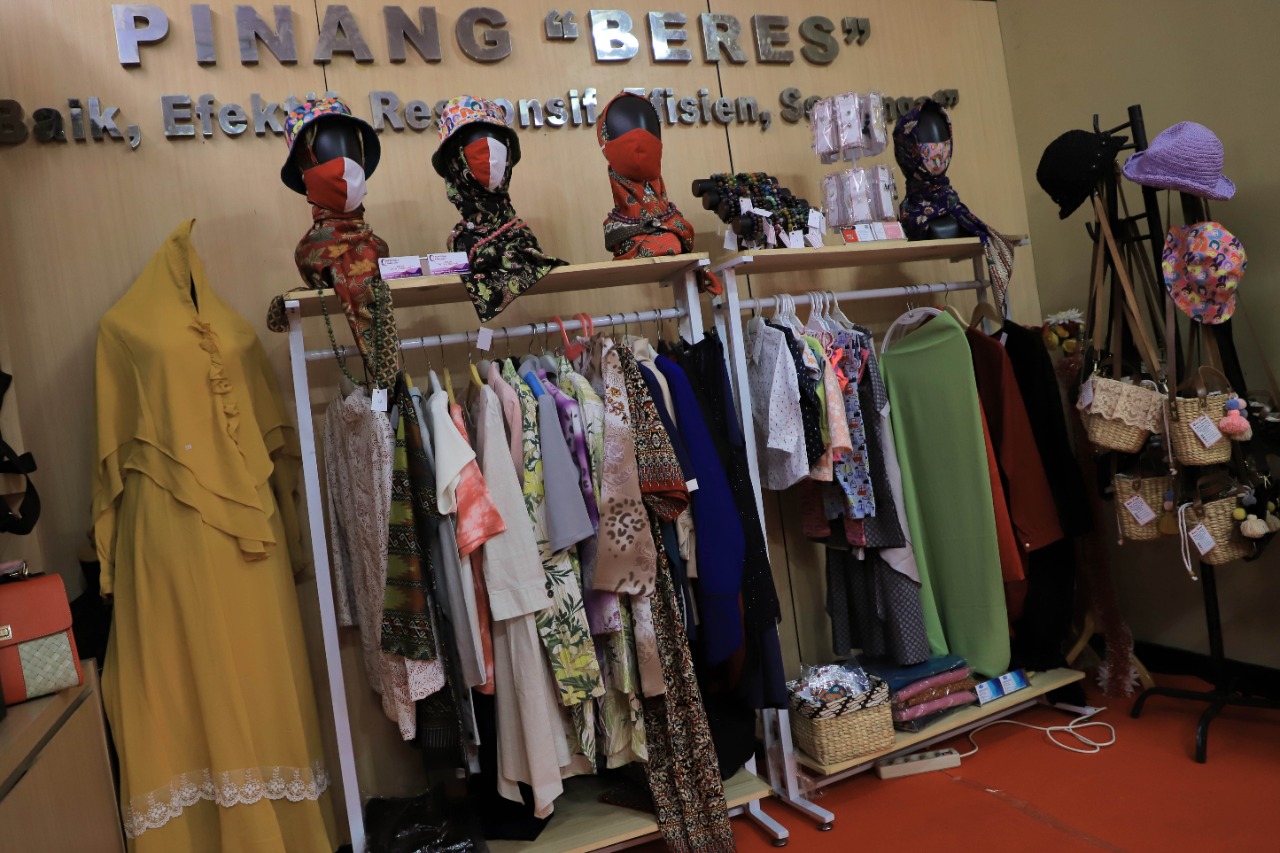 IMG-dukung-dan-beli-produk-lokal-di-gerai-umkm-pinang