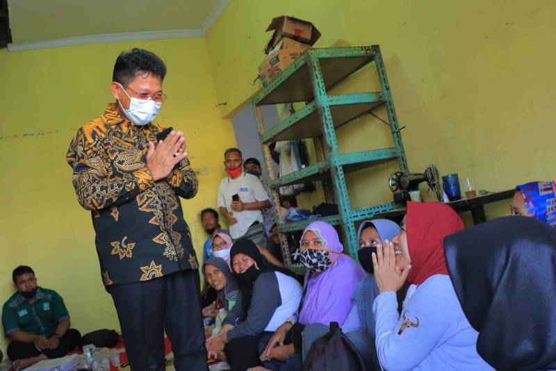 IMG-sambangi-warga-kampung-baru-wakil-tekankan-pemkot-akan-bantu-warga