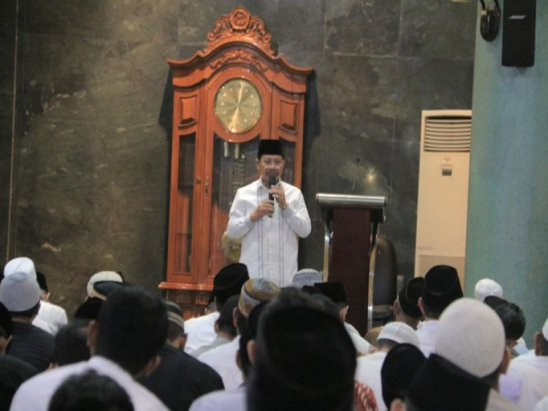 IMG-wakil-wali-kota-tangerang-gerhana-bulan-tanda-kebesaran-allah-swt