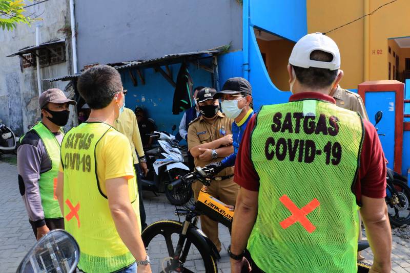 IMG-sachrudin-pantau-langsung-sosialisasi-massal-protokol-kesehatan-di-tingkat-rw