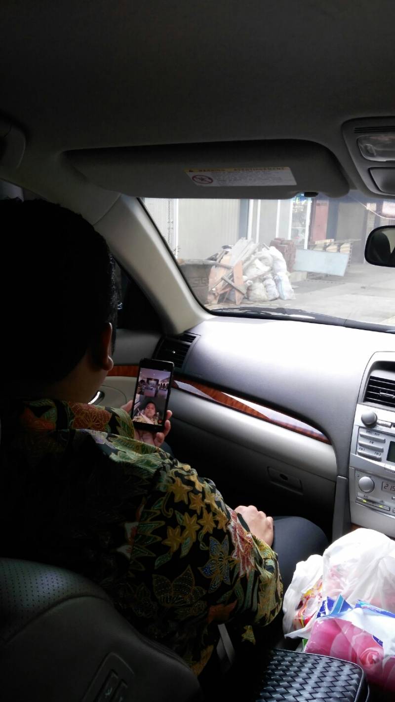 IMG-wali-kota-pimpin-briefing-pagi-lewat-skype