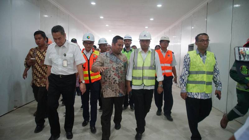 IMG-bersama-menhub-wali-kota-cek-jalur-kereta-api-bandara