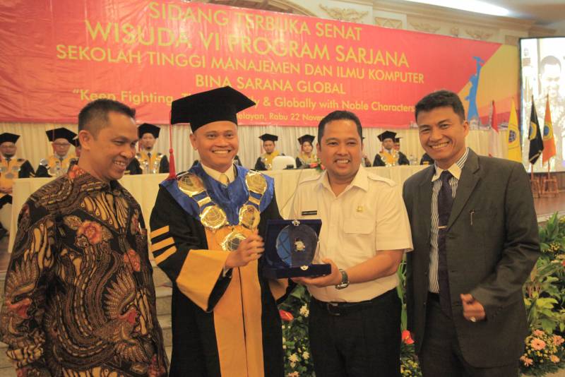 IMG-wali-kota-himbau-wisudawan-untuk-lebih-melek-teknologi